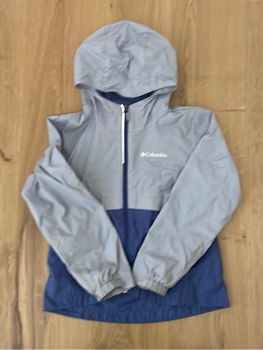 Columbia Colorblock Hooded Windbreaker - Light Gray & Navy Blue